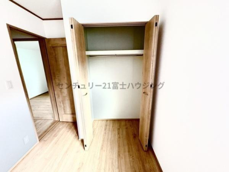 �_�ސ쌧������s���C�ݓ�4���ڂ̐V�z��ˌ��Ă̎��[