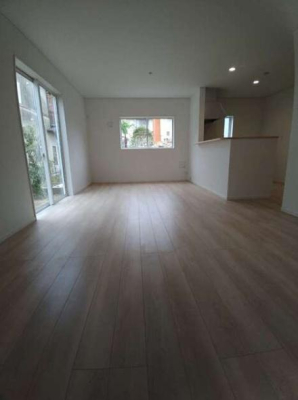 �_�ސ쌧���q�s�����7���ڂ̐V�z��ˌ��Ẵ��r���O