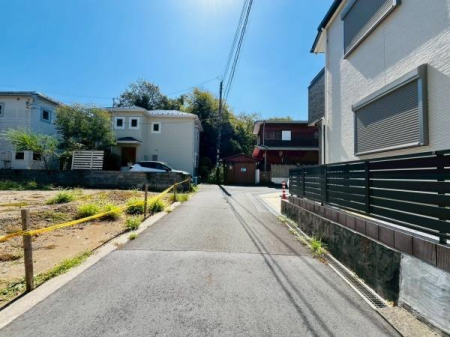 _ސ쌧sА2ڂ̓yn̑OʓH܂ތnʐ^