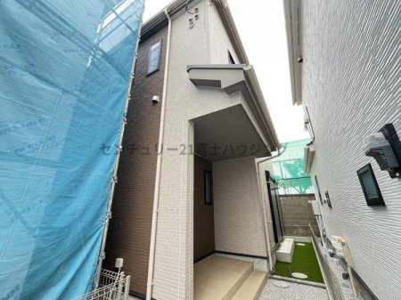 �_�ސ쌧������s���C�ݓ�4���ڂ̐V�z��ˌ��Ă̌��n�O�ώʐ^