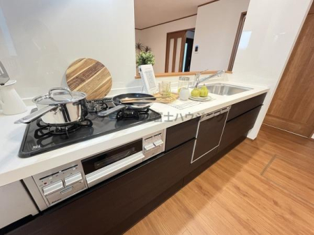 �_�ސ쌧������s���C�ݓ�4���ڂ̐V�z��ˌ��ẴL�b�`��