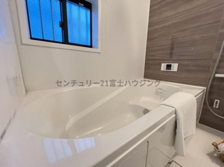 �_�ސ쌧������s���C�ݓ�4���ڂ̐V�z��ˌ��Ă̗���