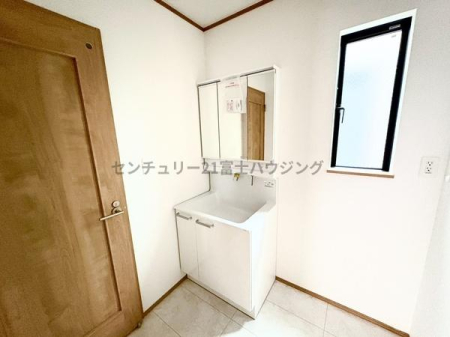 _ސ쌧sCݓ4ڂ̐VzˌĂ̐ʑEʏ