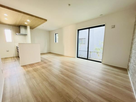 �_�ސ쌧������s���Z���̐V�z��ˌ��Ẵ��r���O