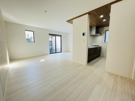 �_�ސ쌧������s���Z���̐V�z��ˌ��Ẵ��r���O