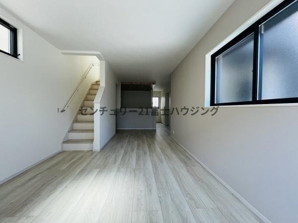 _ސ쌧sac3ڂ̐VzˌẴrO