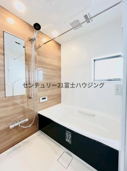 _ސ쌧qs3ڂ̐VzˌĂ̗