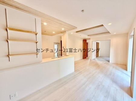 _ސ쌧sq̐VzˌẴrO