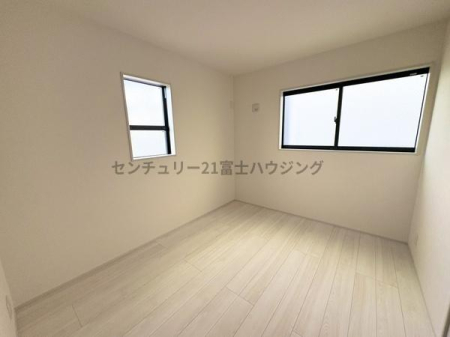 �_�ސ쌧������s���4���ڂ̐V�z��ˌ��Ă̗m��