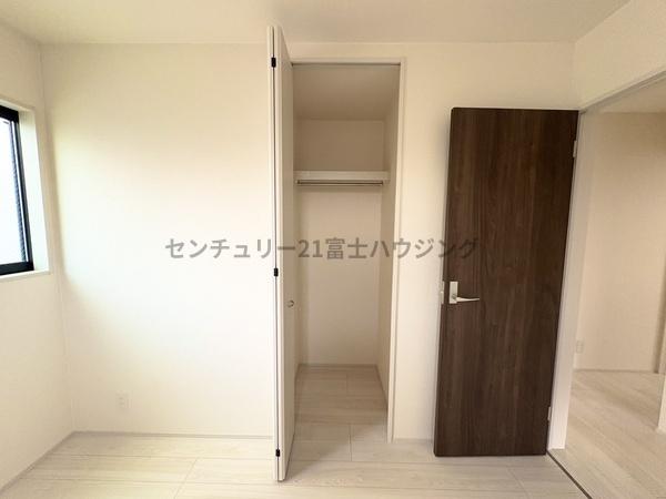 �_�ސ쌧������s���4���ڂ̐V�z��ˌ��Ă̎��[