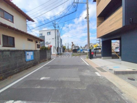 _ސ쌧s3ڂ̐VzˌĂ̑OʓH܂ތnʐ^