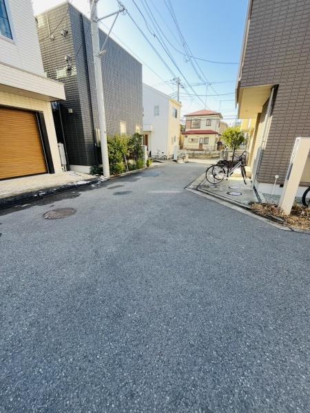 �_�ސ쌧������s�H��1���ڂ̒��È�ˌ��Ă̑O�ʓ��H�܂ތ��n�ʐ^