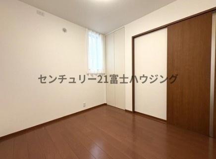 _ސ쌧sH1ڂ̒ÈˌĂ̎q