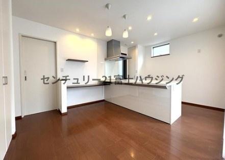 _ސ쌧sH1ڂ̒ÈˌẴrO