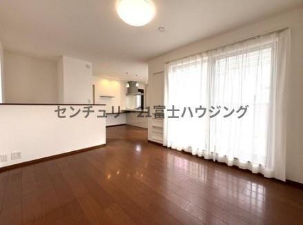 _ސ쌧sH1ڂ̒ÈˌẴrO