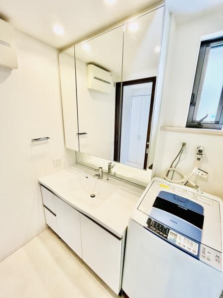 _ސ쌧sH4ڂ̒ÈˌĂ̐ʑEʏ