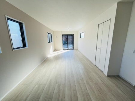 �_�ސ쌧������s�ᏼ���̐V�z��ˌ��Ẵ��r���O