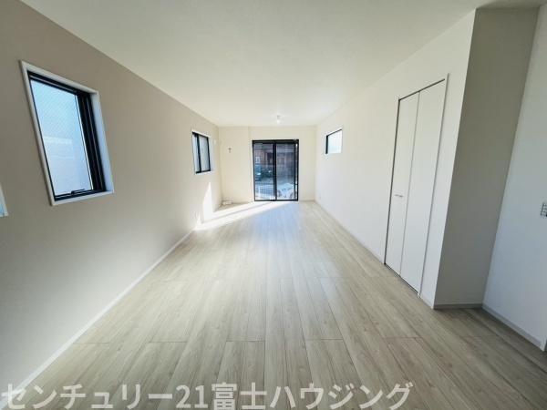 �_�ސ쌧������s�ᏼ���̐V�z��ˌ��Ẵ��r���O