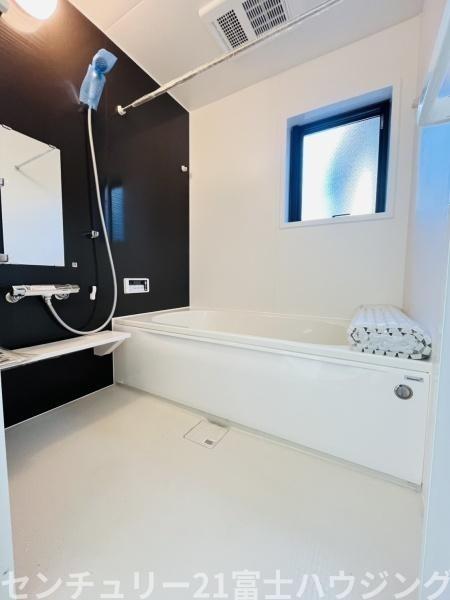 �_�ސ쌧������s�ᏼ���̐V�z��ˌ��Ă̗���