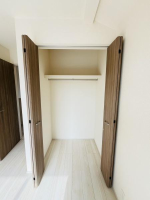 �_�ސ쌧������s�~���̐V�z��ˌ��Ă̎��[