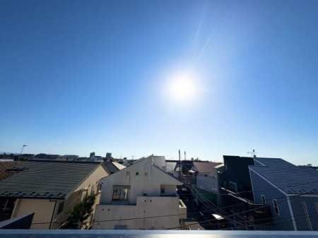 �_�ސ쌧������s���a���̐V�z��ˌ��Ă̏Z�˂���̒��]�ʐ^