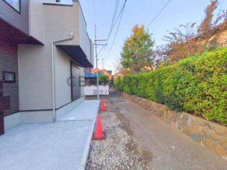 _ސ쌧sC3ڂ̐VzˌĂ̑OʓH܂ތnʐ^