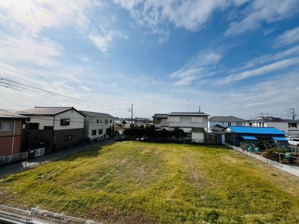 �_�ސ쌧������s�����̐V�z��ˌ��Ă̏Z�˂���̒��]�ʐ^