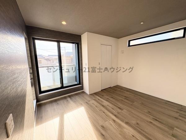 �_�ސ쌧������s���c1���ڂ̐V�z��ˌ��Ă̐Q��