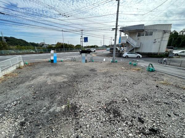 _ސ쌧s̐VzˌĂ̑OʓH܂ތnʐ^