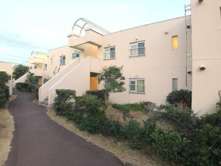 神奈川県藤沢市鵠沼海岸1丁目の中古マンションの現地外観写真