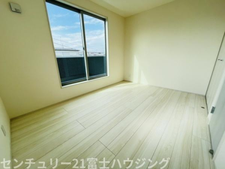 �_�ސ쌧������s�����̐V�z��ˌ��Ă̗m��