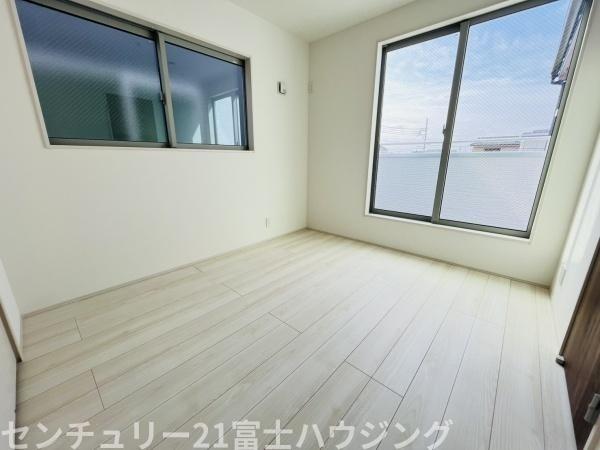 �_�ސ쌧������s�����̐V�z��ˌ��Ă̗m��