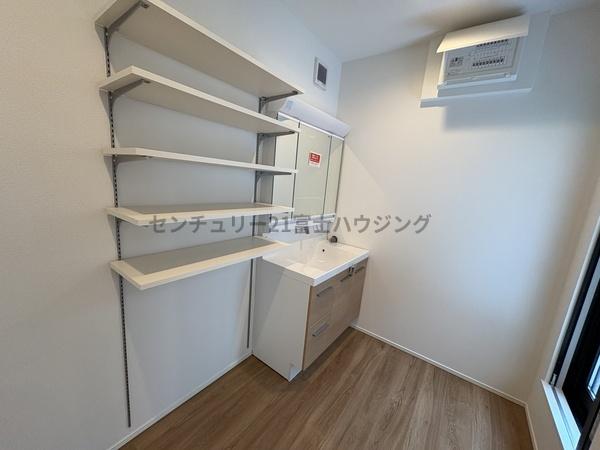 _ސ쌧sh̐VzˌĂ̐ʑEʏ