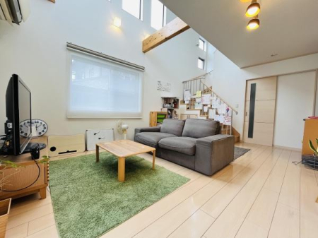 _ސ쌧ɐs5ڂ̒ÈˌẴrO