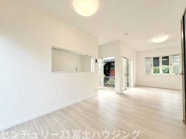 �_�ސ쌧������s���C�ݖk5���ڂ̒��È�ˌ��Ă̌��n�O�ώʐ^