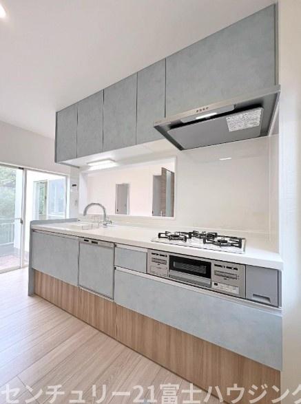 �_�ސ쌧������s���C�ݖk5���ڂ̒��È�ˌ��ẴL�b�`��