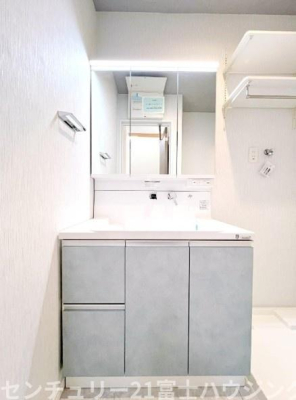 �_�ސ쌧������s���C�ݖk5���ڂ̒��È�ˌ��Ă̐��ʑ�E���ʏ�