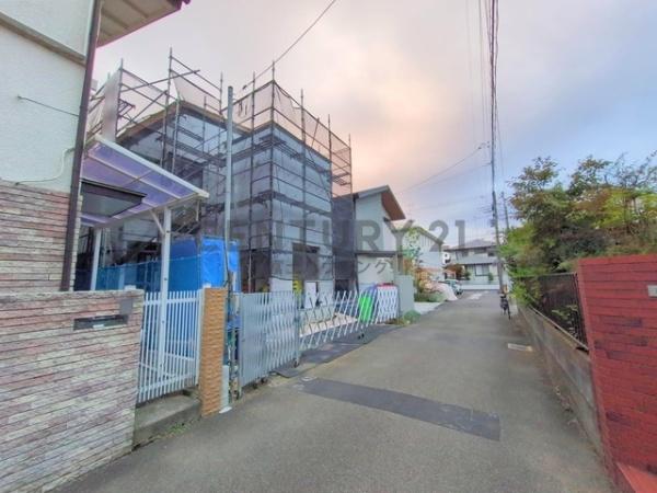 _ސ쌧s1ڂ̐VzˌĂ̑OʓH܂ތnʐ^