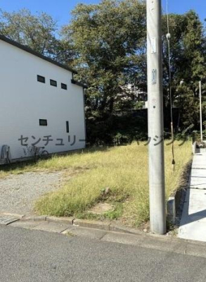 �_�ސ쌧����s�T���̓y�n�̑O�ʓ��H�܂ތ��n�ʐ^