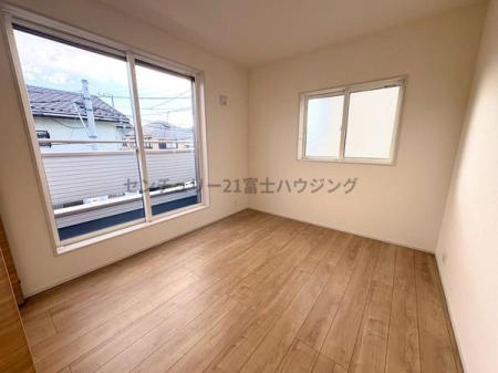 �_�ސ쌧������s���4���ڂ̐V�z��ˌ��Ă̗m��