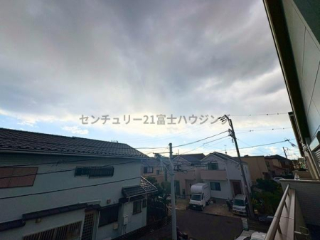 �_�ސ쌧������s���4���ڂ̐V�z��ˌ��Ă̏Z�˂���̒��]�ʐ^