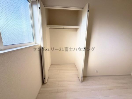 �_�ސ쌧������s���4���ڂ̐V�z��ˌ��Ă̎��[