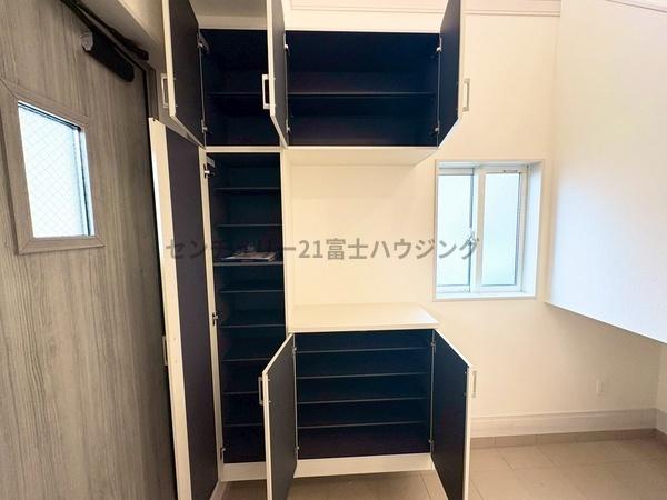 �_�ސ쌧������s���4���ڂ̐V�z��ˌ��Ă̎��[