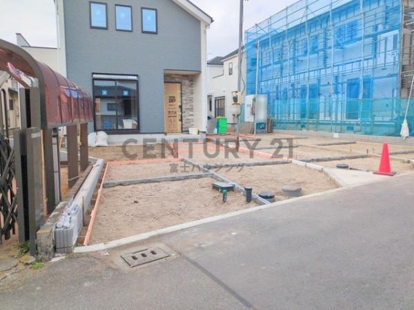 �_�ސ쌧������s�����u�̐V�z��ˌ��Ă̑O�ʓ��H�܂ތ��n�ʐ^