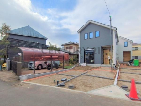 �_�ސ쌧������s�����u�̐V�z��ˌ��Ă̑O�ʓ��H�܂ތ��n�ʐ^