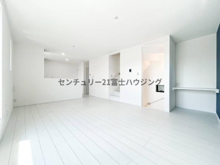 _ސ쌧qsz4ڂ̐VzˌẴrO