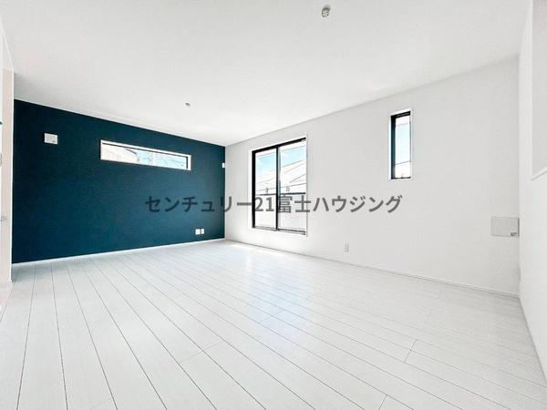 _ސ쌧qsz4ڂ̐VzˌẴrO