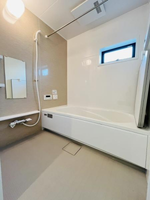 �_�ސ쌧������s�l�{��̐V�z��ˌ��Ă̗���