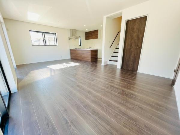 �_�ސ쌧������s�����u2���ڂ̐V�z��ˌ��Ẵ��r���O