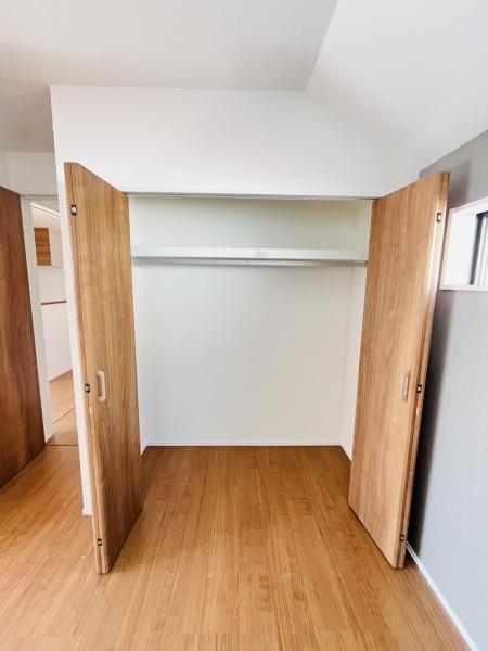 �_�ސ쌧������s�l�{��̐V�z��ˌ��Ă̎��[